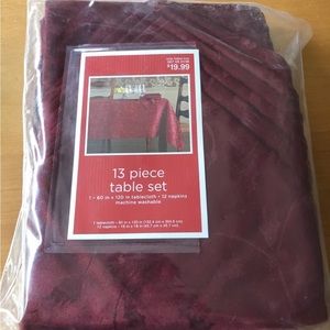 Target 13 Pc Table Set: “Wine” Oblong Tablecloth & Napkins - NEW